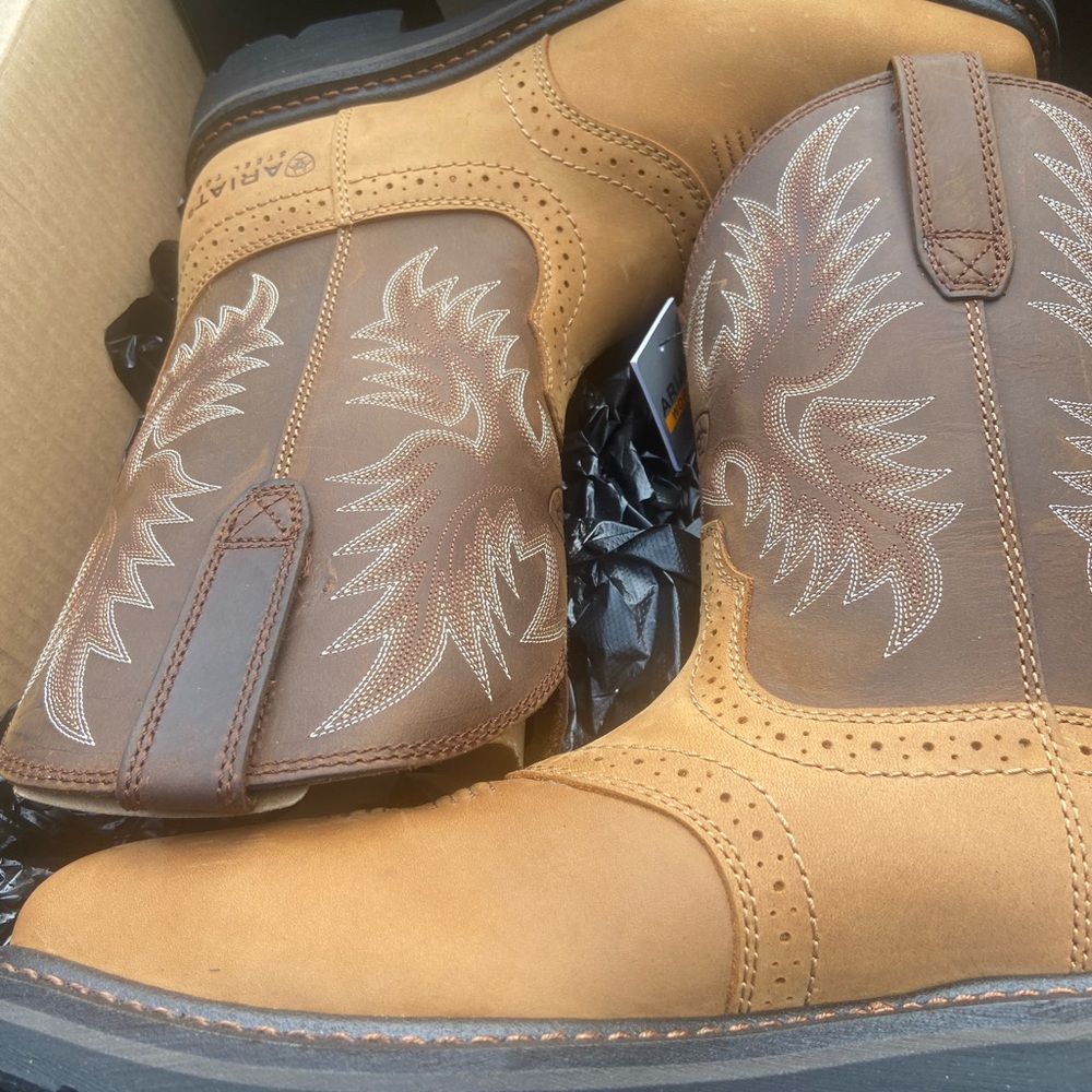 ARIAT Men’s Workboots Square & Steel toe brown 7 1/2D Western Waterproof
